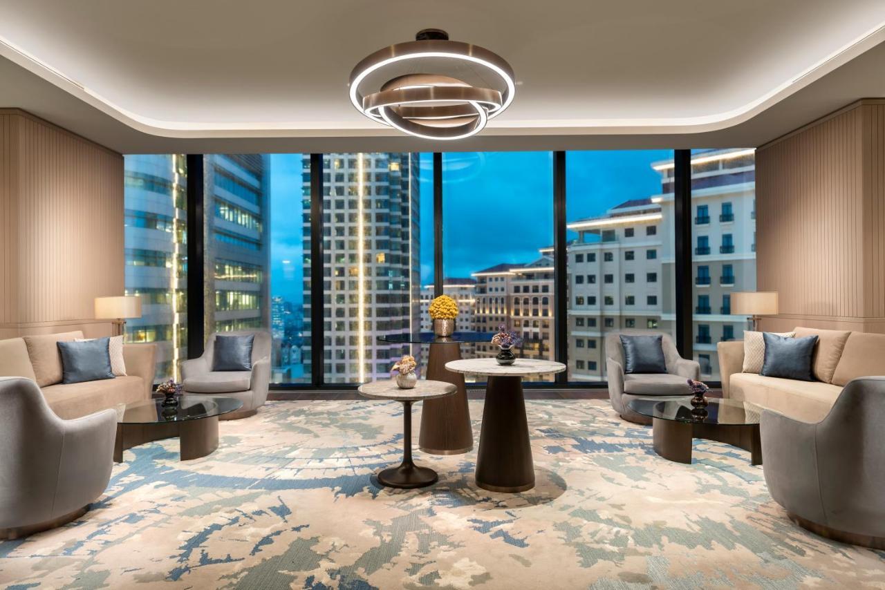 Address Istanbul Hotel Exterior photo The Club at The Landmark, Hong Kong